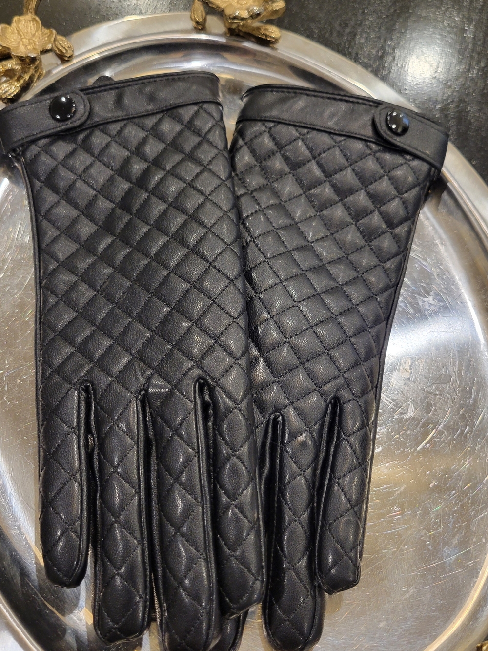 Black Quilted Leather Men’s Gloves